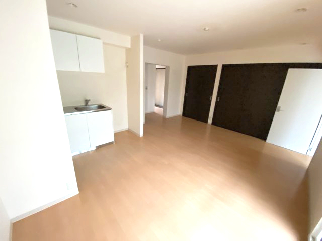 イスズハイツベル芦屋パート2の居間写真