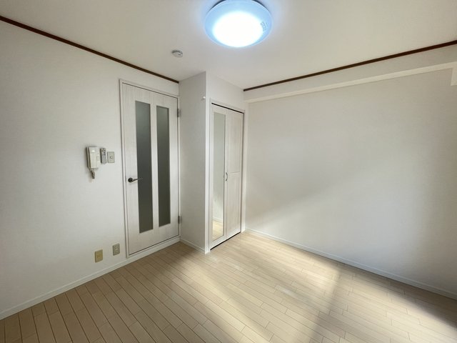 サンハウス御影本町の居間写真