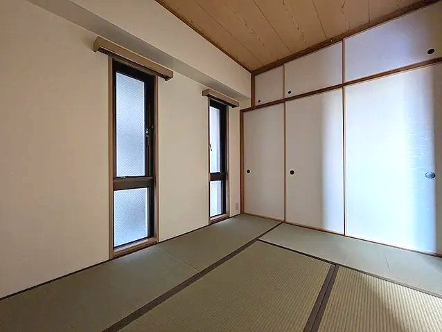 ドミールタワー幸大の居間写真
