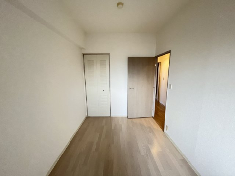 ドミールタワー幸大の居間写真