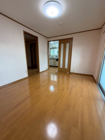 井上ハイツの居間写真