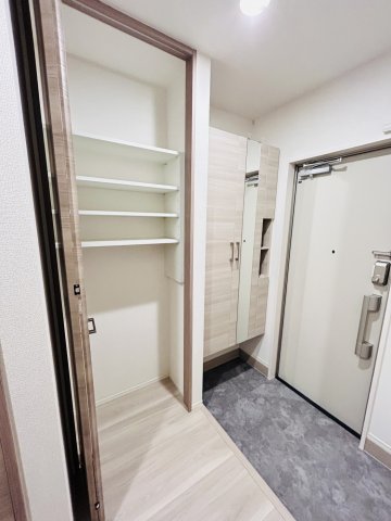 la maison青木町の玄関写真