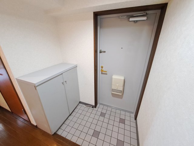 HACHIBUSE鳴尾の玄関写真