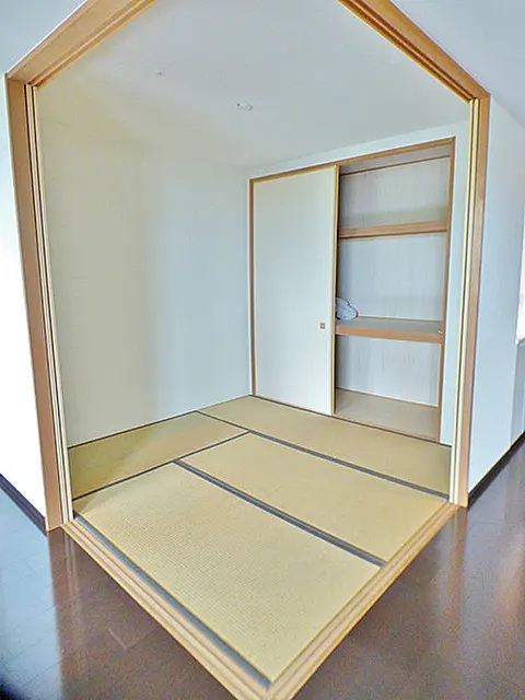 アーバンビュー芦屋山手D棟の居間写真
