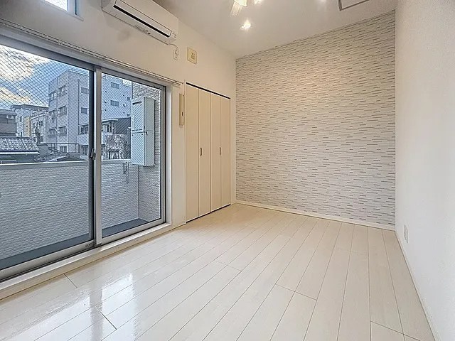 プレステージ三宮東の居間写真