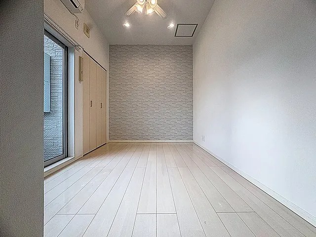 プレステージ三宮東の居間写真