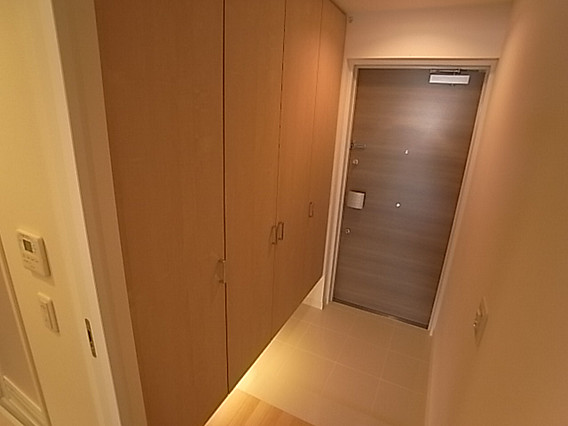 ワコーレ元町ハウスの玄関写真