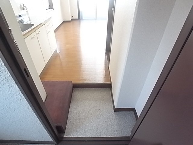 神栄ハイツの玄関写真