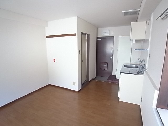 神栄ハイツの居間写真