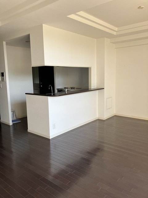 レゾネア芦屋翠ヶ丘の居間写真
