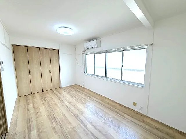 新灘北ハイツの居間写真