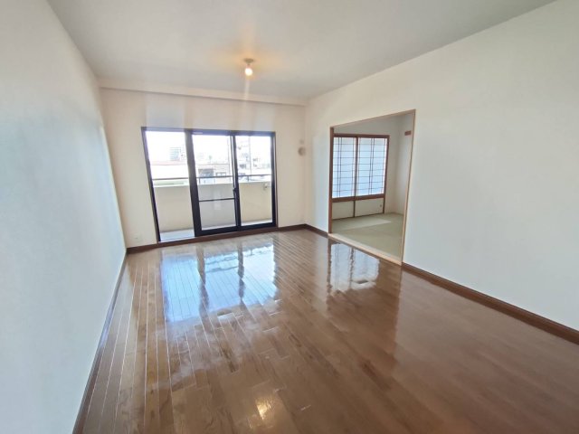 パーク・ハイム東芦屋町の居間写真