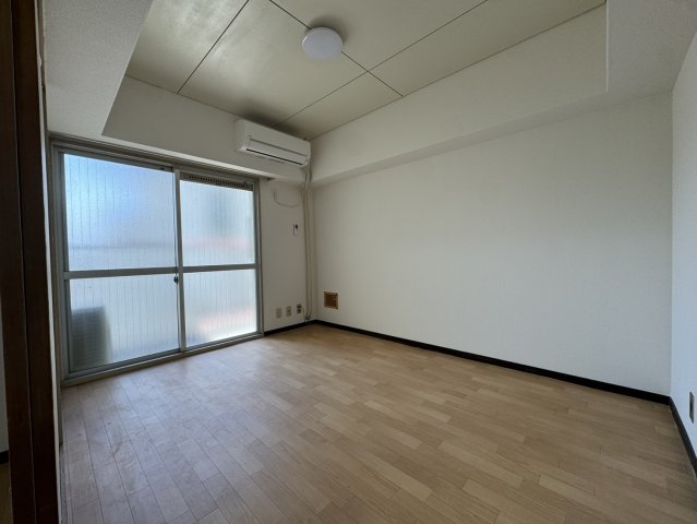 灘南コート一番館の居間写真