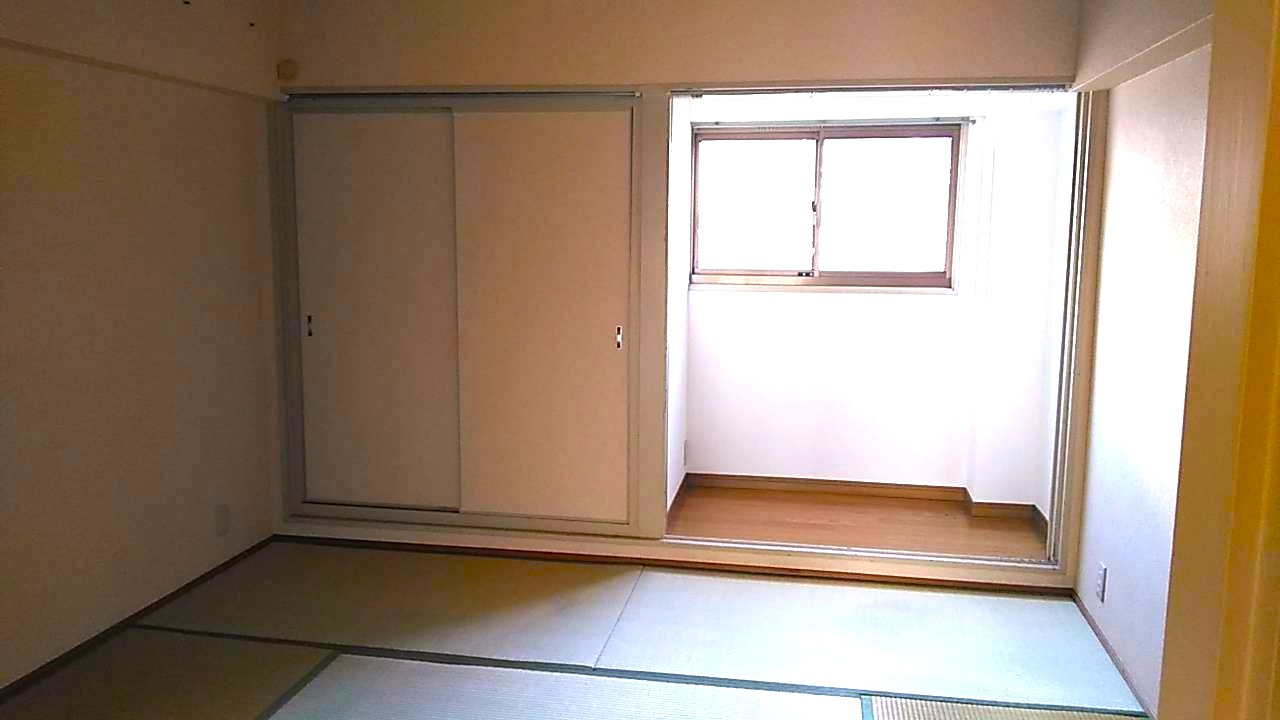 東灘サチハイツの居間写真