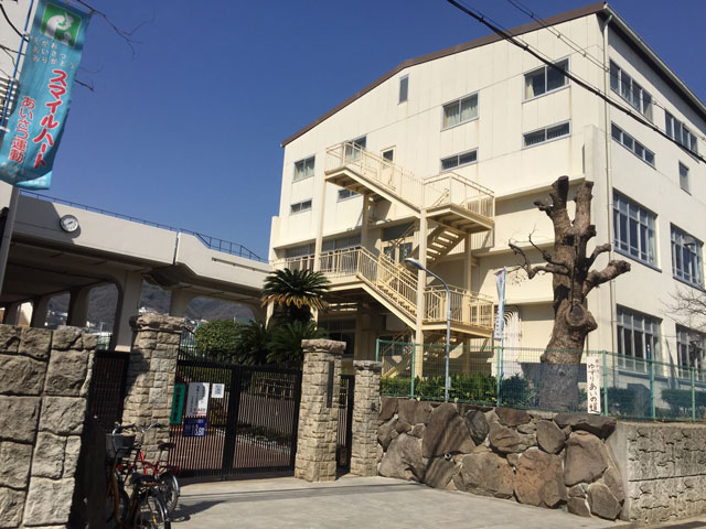 サウザー岡本の周辺写真