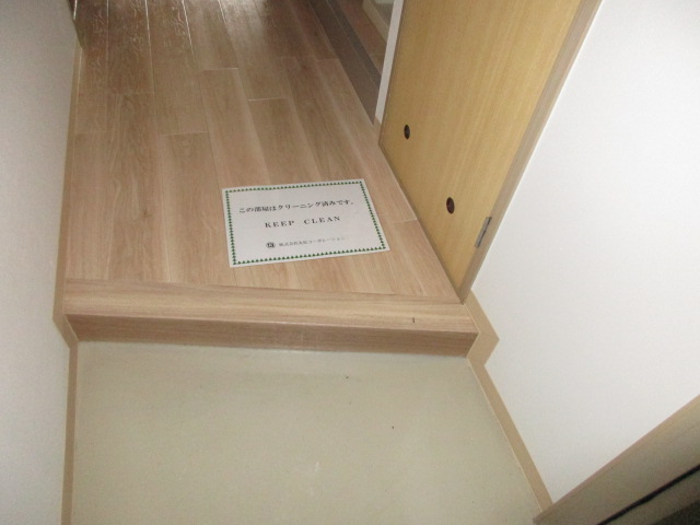 フラワー芦屋の玄関写真