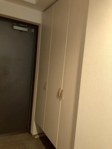 ローレルスクエア甲子園壱番館の玄関写真