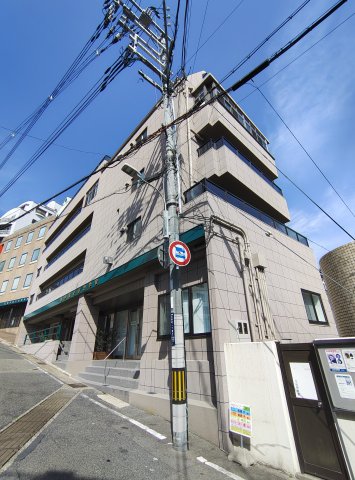 東海道本線 三ノ宮駅 徒歩10分 4階建 築55年の外観写真