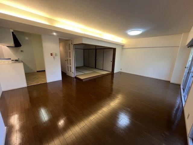 芦屋パインリッチの居間写真