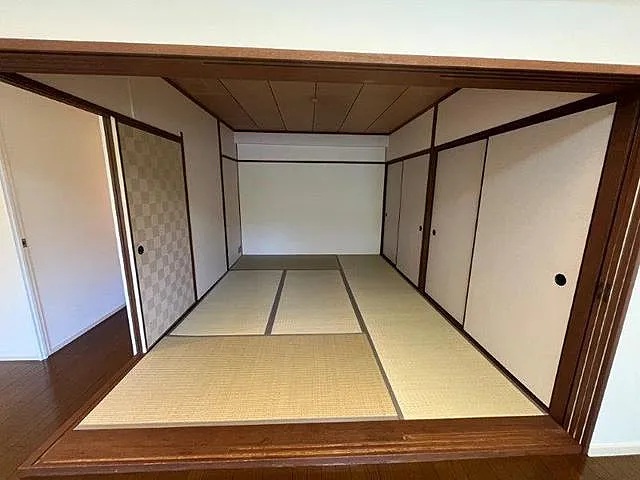 芦屋パインリッチの居間写真