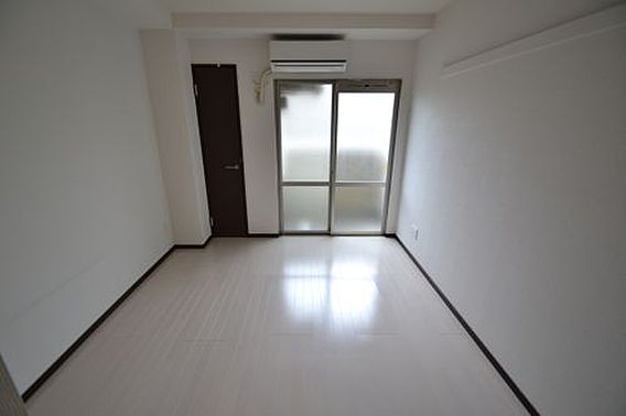 A-EAST元町の居間写真