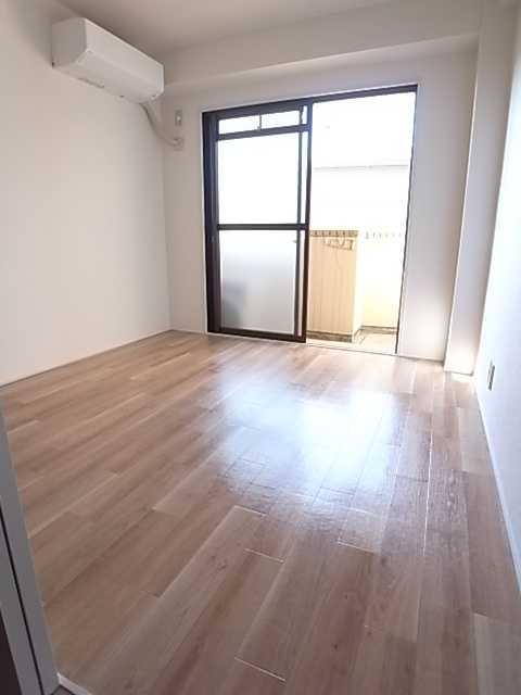 ルナメゾン芦屋の居間写真