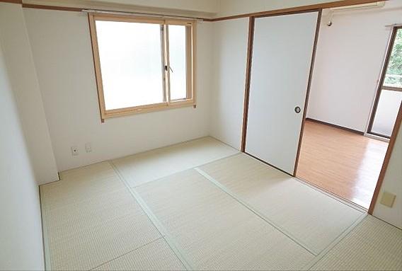 アポリア住吉の居間写真