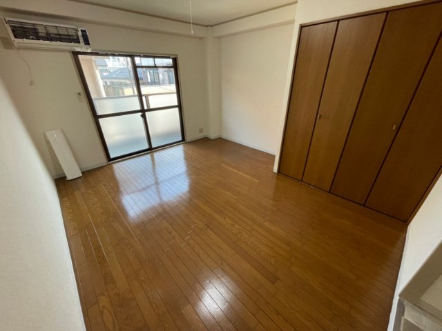 竹園マンションの居間写真