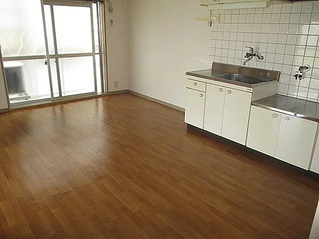 フラワー芦屋の居間写真