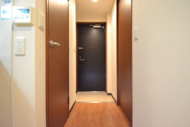 DAIWAマンションの玄関写真