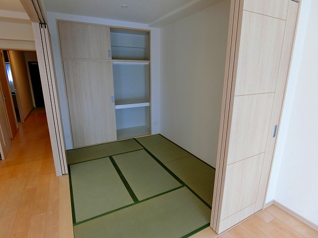 レジェンダリー甲子園浦風町の居間写真