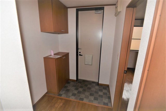 アヴェール上筒井の玄関写真