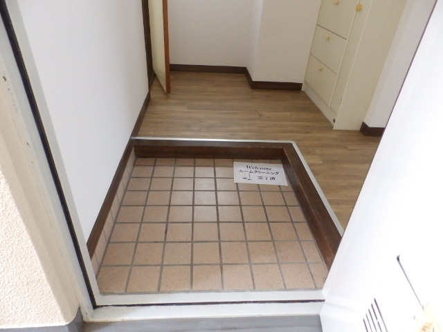 ハイツイトウの玄関写真