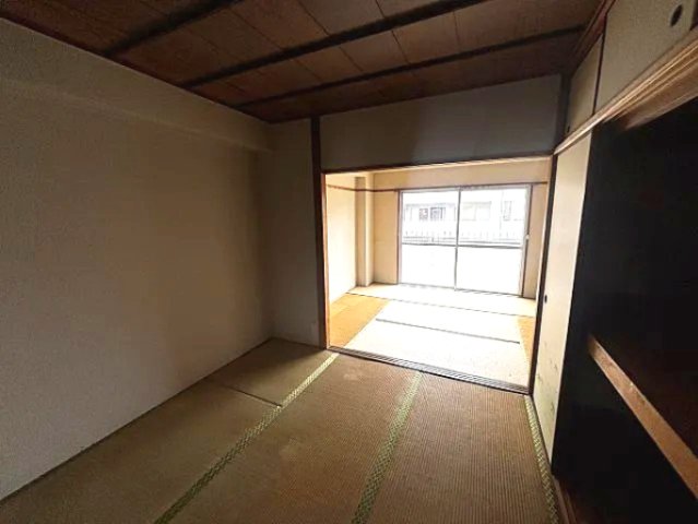 サンハイツセノオの居間写真
