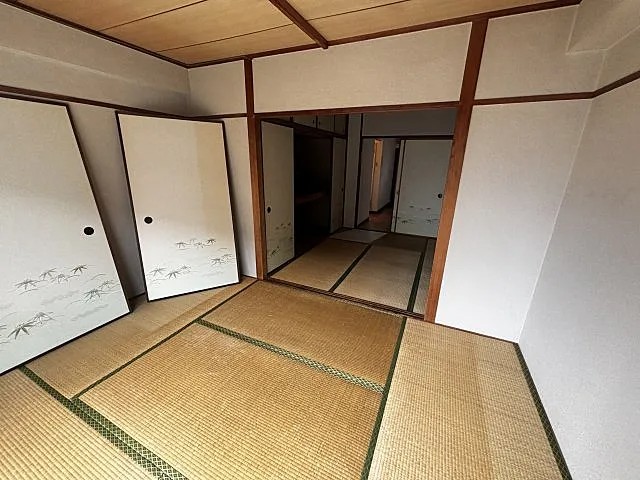 サンハイツセノオの居間写真