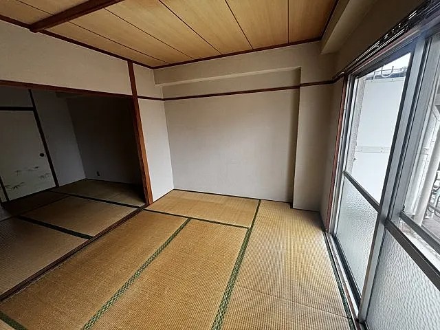 サンハイツセノオの居間写真