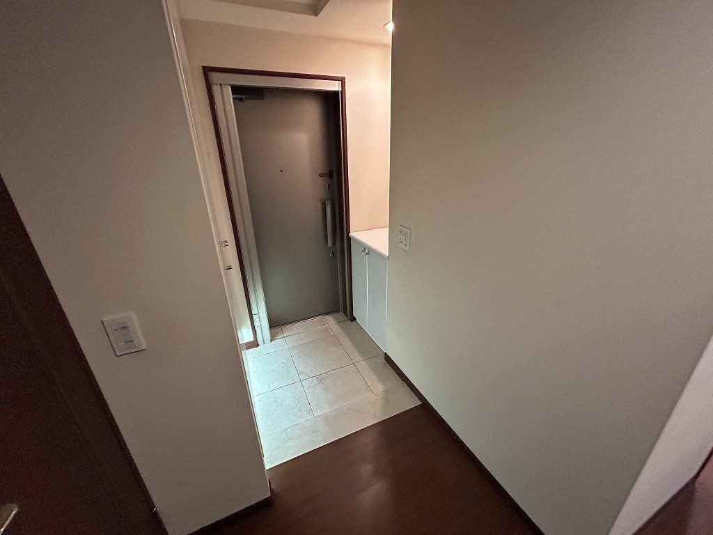 ロイヤルグラン芦屋の玄関写真
