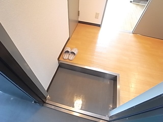 ウィステリア青木の玄関写真