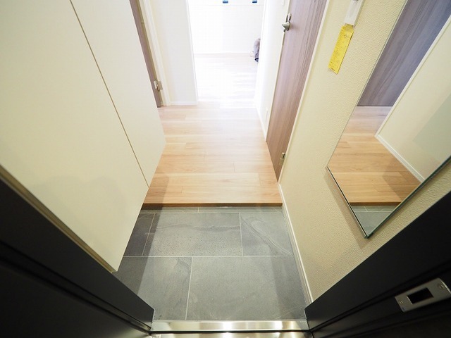 Urban RISM Court 西宮北口の玄関写真