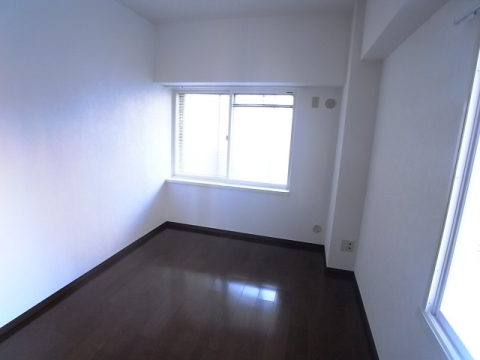 フロンティアホームズ芦屋の居間写真