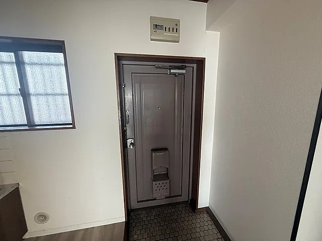 ファミネス芦屋の玄関写真
