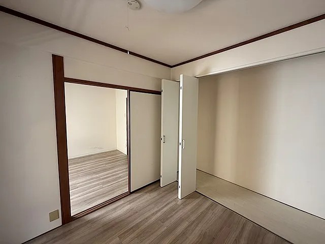 ファミネス芦屋の居間写真