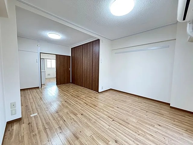 コーポ甲南の居間写真