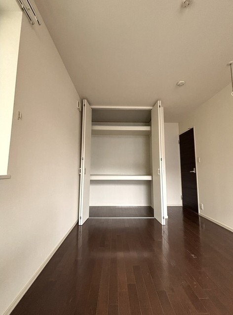 サテライト芦屋船戸町の居間写真