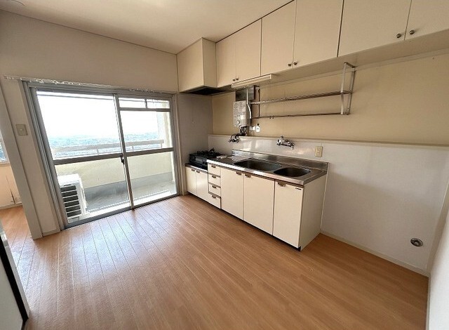 住吉台東住宅の居間写真