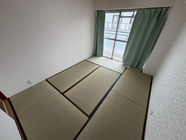 芦屋精道スカイハイツの居間写真