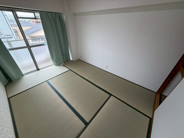 芦屋精道スカイハイツの居間写真