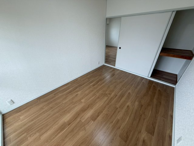 芦屋精道スカイハイツの居間写真