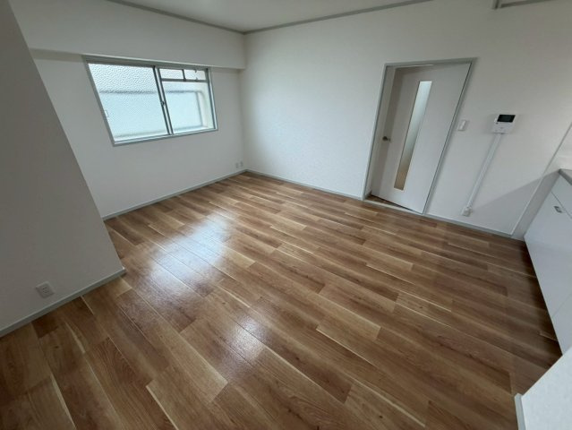 芦屋精道スカイハイツの居間写真