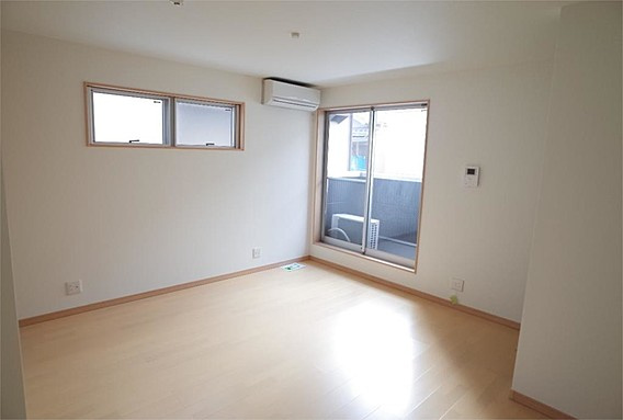 アクロス芦屋西アパートメントIIの居間写真